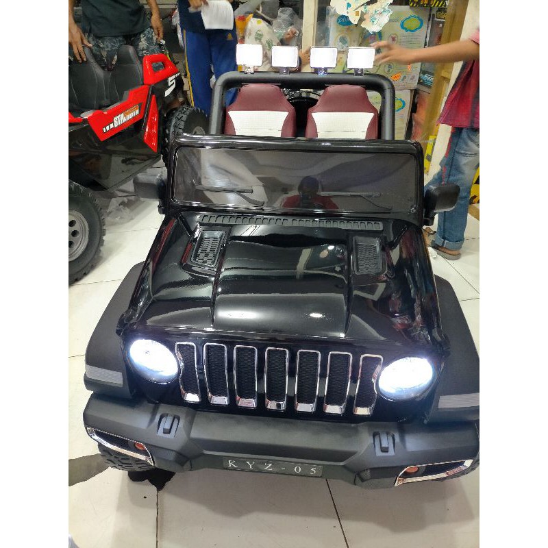 MOBIL AKI JEEP WRANGLER STYLE  SIZE JUMBO BODY CAT PAITING~MAINAN MOBIL AKI 12VOLT 4 WD