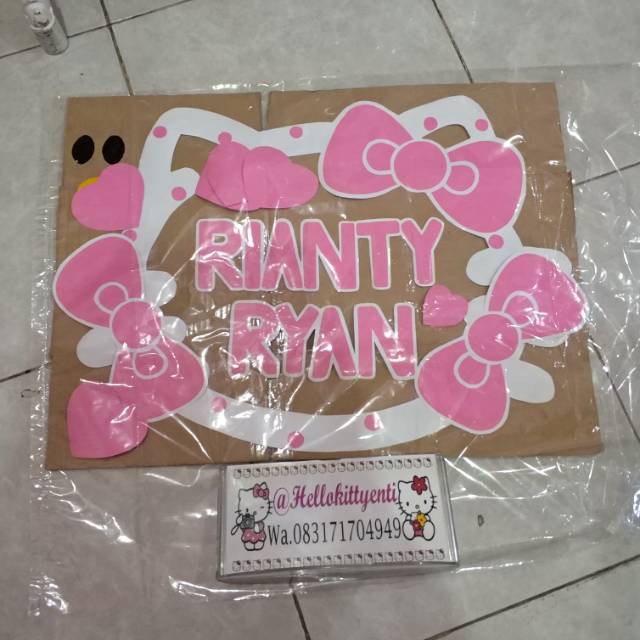 

Stiker hellokitty bisa request nama