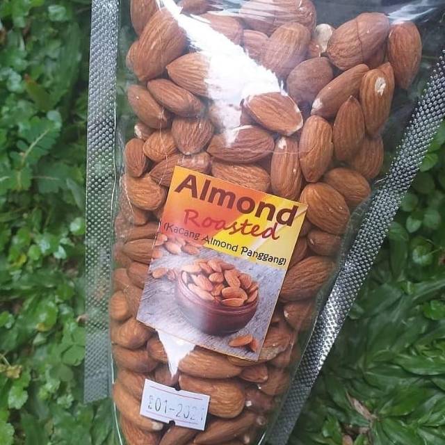 

Kacang almond panggang lngsg makan 100gram