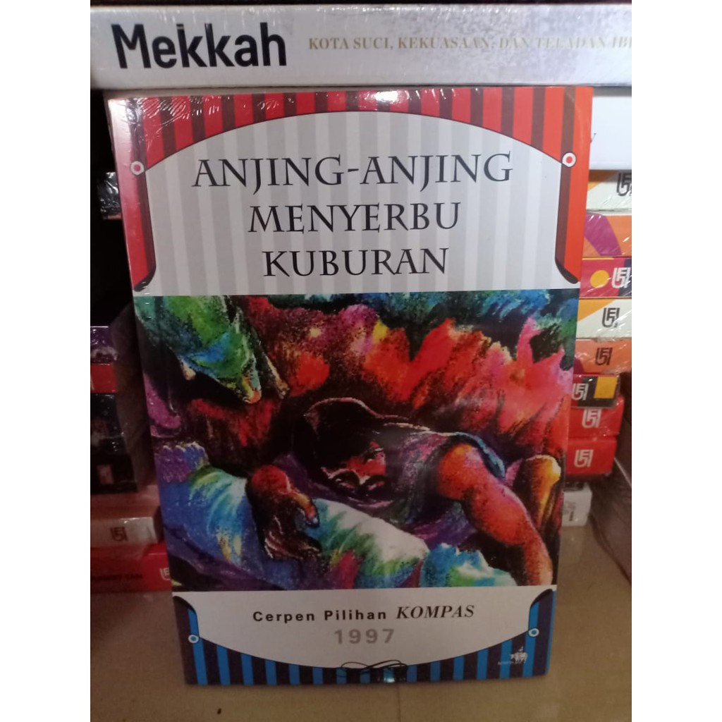 Anjing-anjing Menyerbu Kuburan