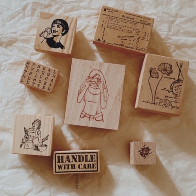 

Listeninda - Preloved Single Rubber Stamp