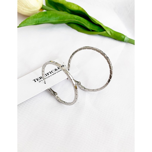 LRC Anting tusuk Fashion Alloy Circle Studs