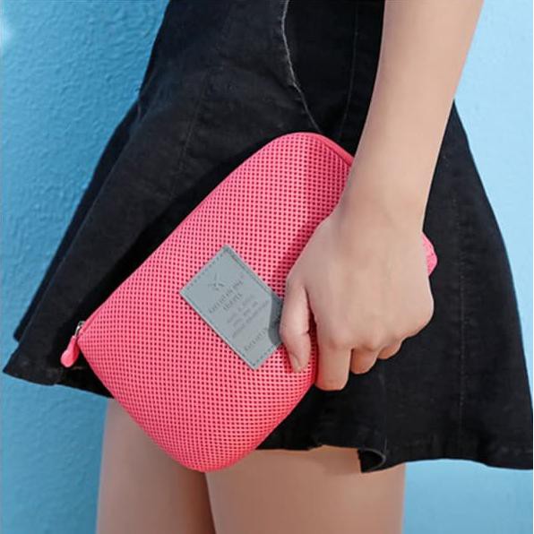Gadget Pouch  / Gadget Organizer / Tas Gadget / Tas Kosmetik