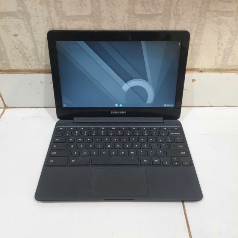 SAMSUNG CHROMEBOOK 500C CELERON N3060 RAM 4GB/32GB OS. CHROME SUPER SLIM RINGAN ENTENG OK