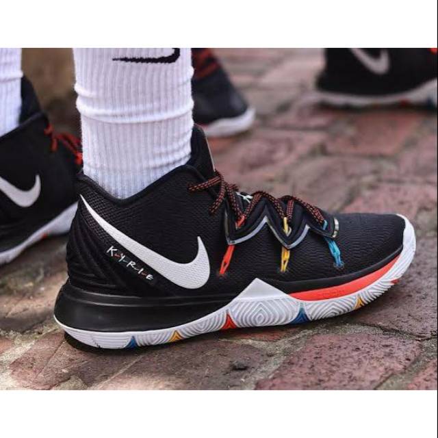 kyrie nike friends