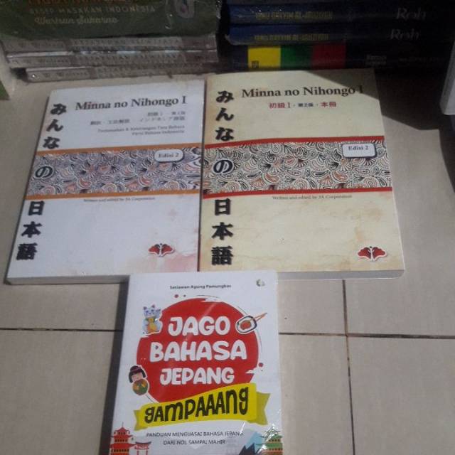 

Paket minna no nihongo 1dan jago bahasa jepang