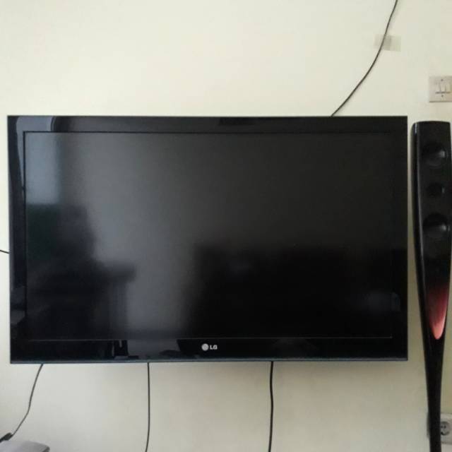 LED TV LG 42 INCH + 2 SPERAKERS