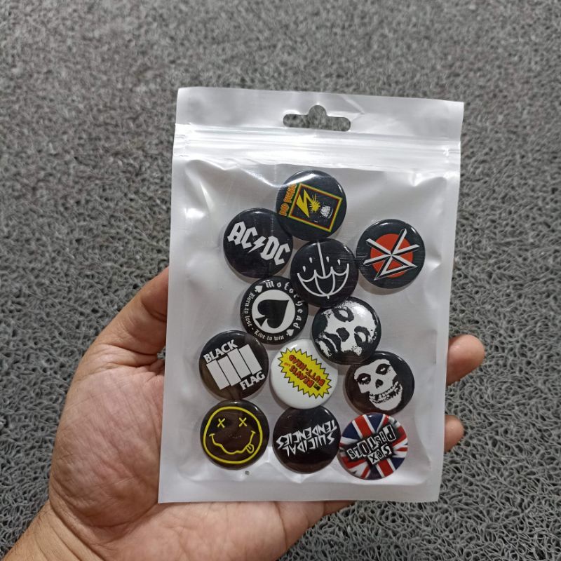 PIN BUTTON MINI MUSIK / HYPEBEAST GROSIR ( PROMO 1 PACK ISI 17pcs )