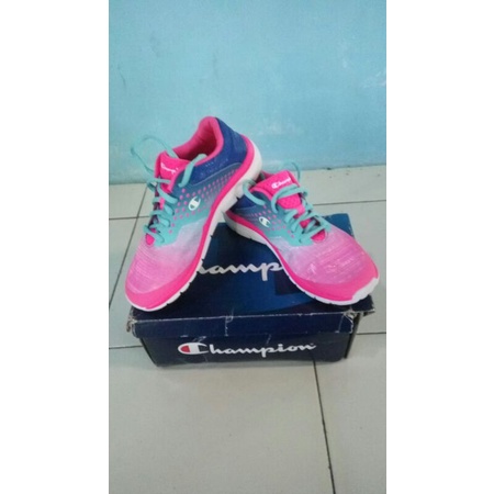 sepatu champion original