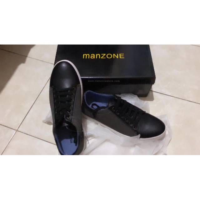 Manzone Sepatu Priaa
