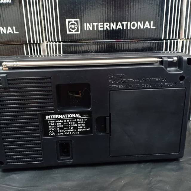 Radio International F-1211 model jadul Big Sound Radio portable AM FM