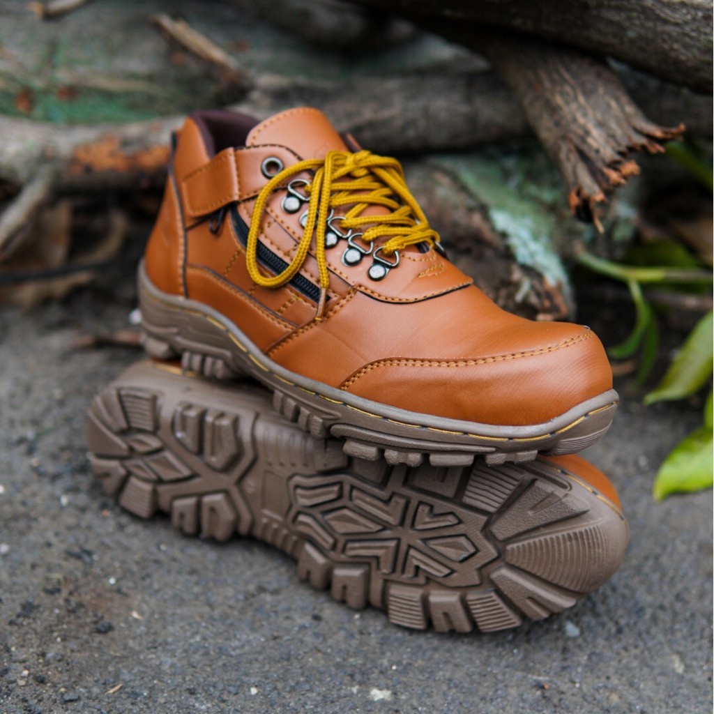 SM88- Sepatu Gunung Hiking Pria Crocodile Morisey Pendek Sleting TAN Boots Safety Tracking Outdoor