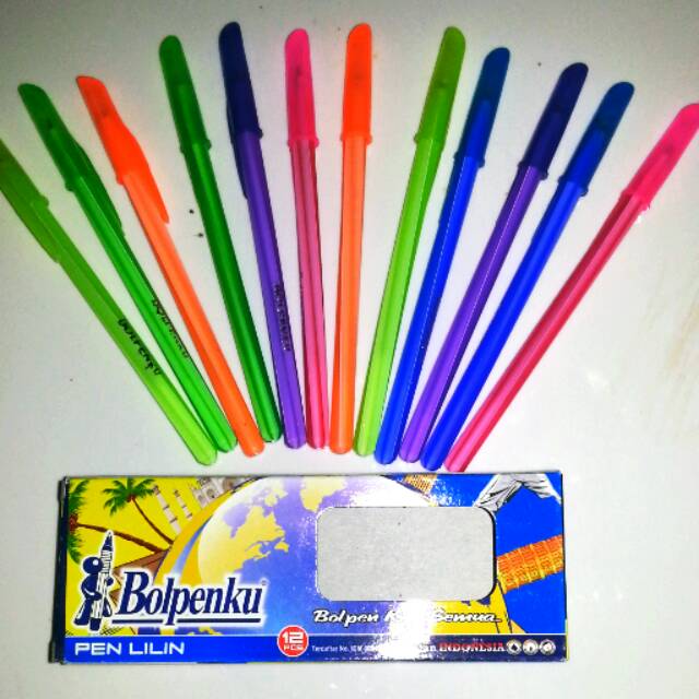

Bolpoint motif lilin... Selain tampilan nya yg lucu,jg nyaman bgt di gunain buat nulis.Harga Grosir
