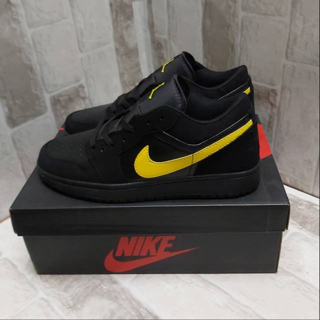 black gold jordan 1 low