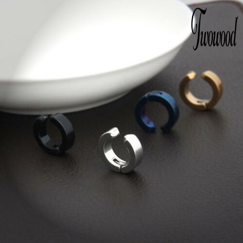 1 Pc Anting Klip Tanpa Tindik Bentuk Bulat Bahan Titanium Steel Untuk Pria