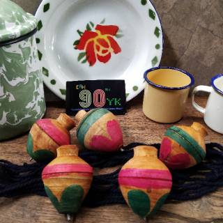 GASING KAYU Baut OVAL 5cm Motif Mainan Tradisional Anak GASING KAYU Baut OVAL 5cm Motif Mainan Tradisional Anak