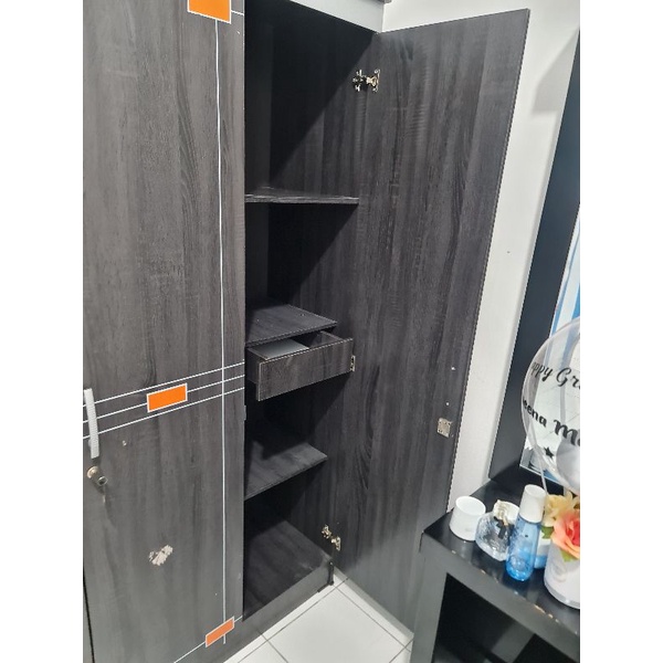Lemari baju 3 pintu second bekas bahan bagus warna abu lemari 3 pintu