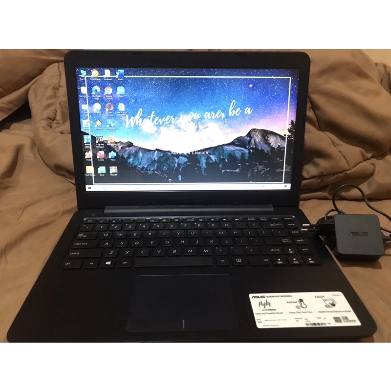 Laptop Asus E402Y