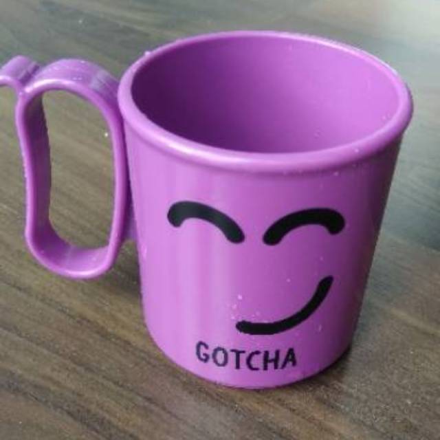 Cangkir mug emoticon