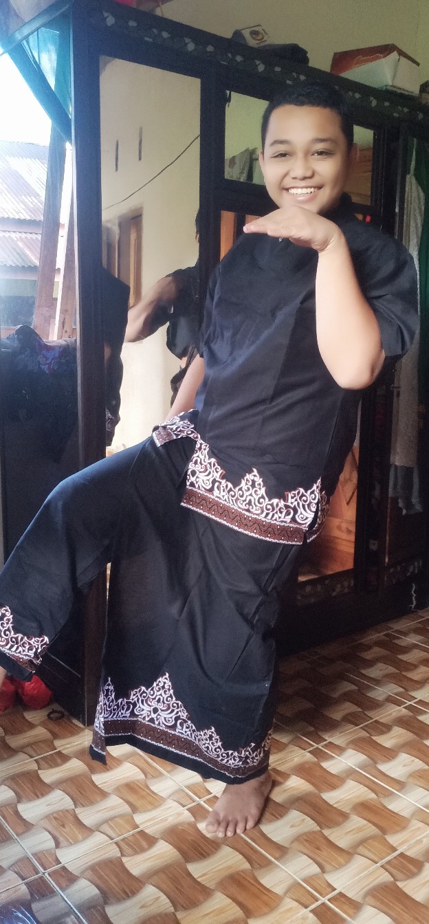 Batik Solo Setelan Celana Sarung Dan Kemeja
