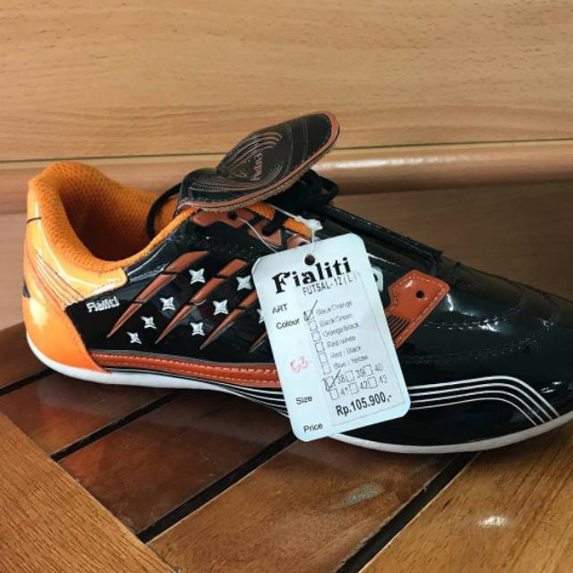 SEPATU FUTSAL FIALITI