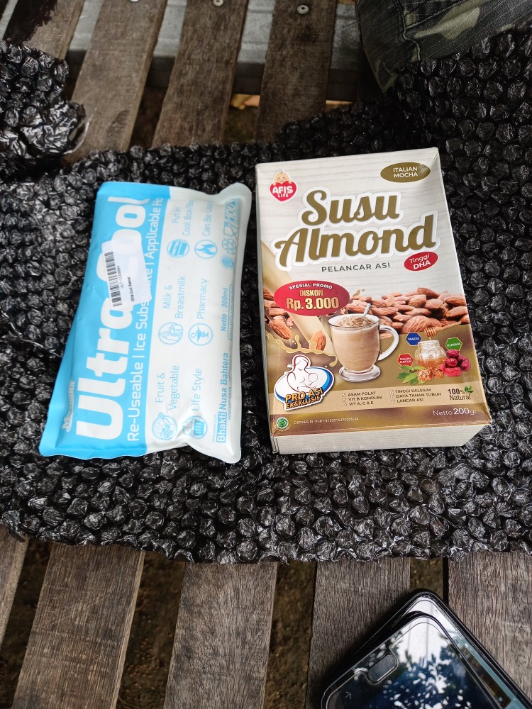 Ultra Cool Sachet Ice Pack Blue Ultracool Pengganti Es Batu 300 Gr