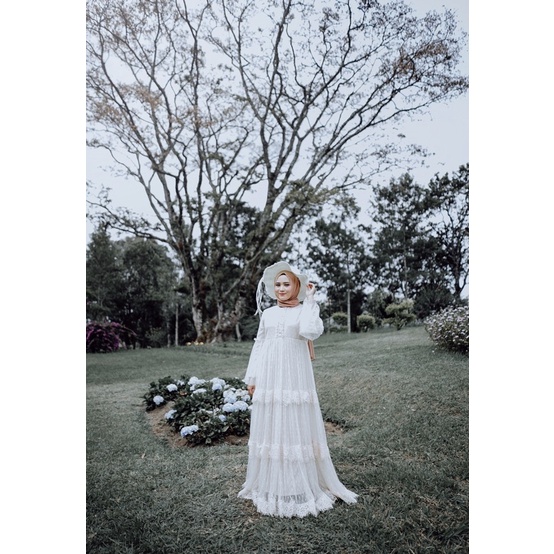 PRELOVED Dress by Alunicorn