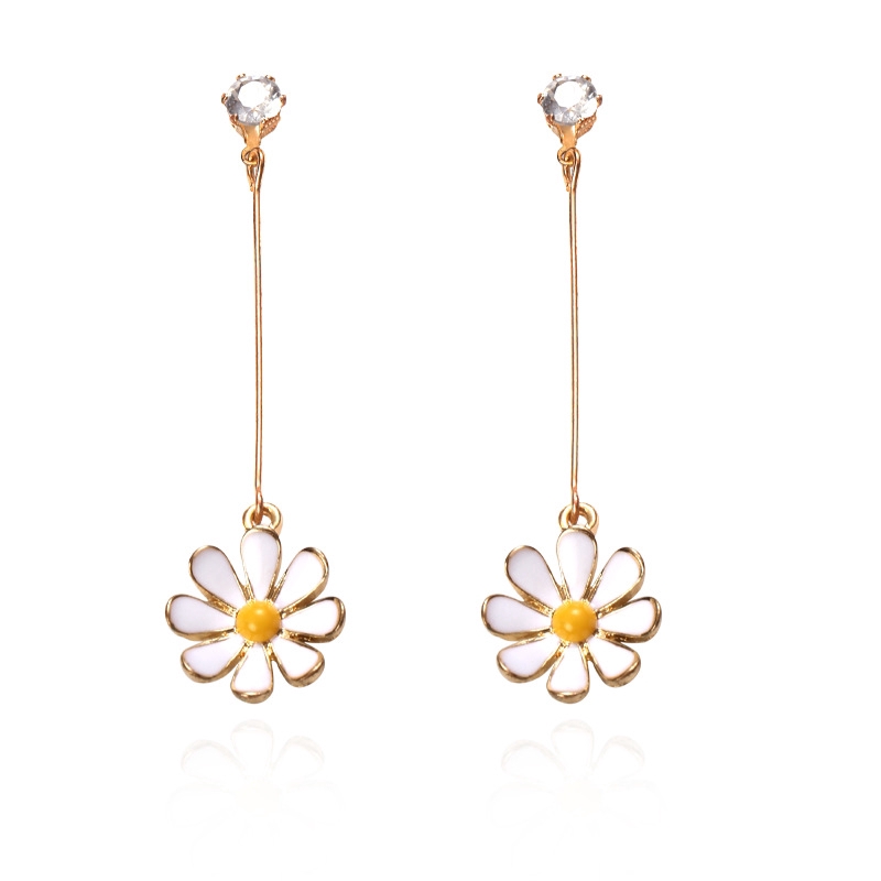 Anting Stud Desain Bunga Matahari Daisy Warna Kuning Putih Bahan Alloy Gaya Korea Untuk Wanita