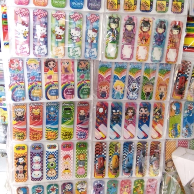 

Pembatas buku hologram