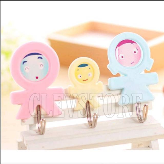 Gantungan baju Keluarga