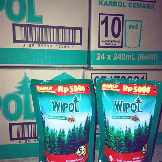 Wipol karbol cemara 200 ml