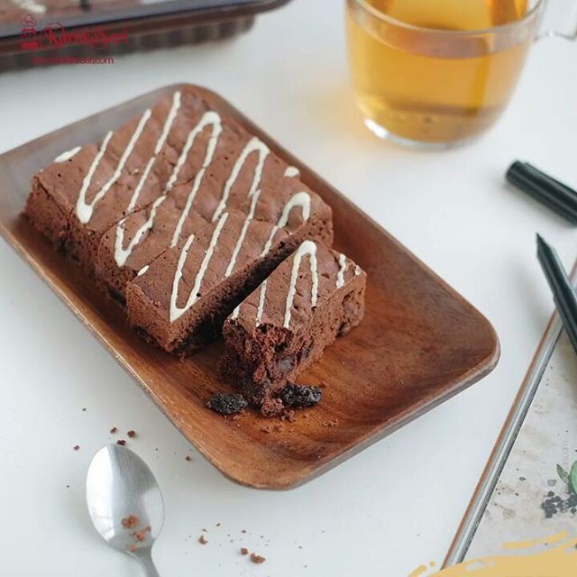 

BROWNIES / BROWNIS PANGGANG KARTIKA SARI