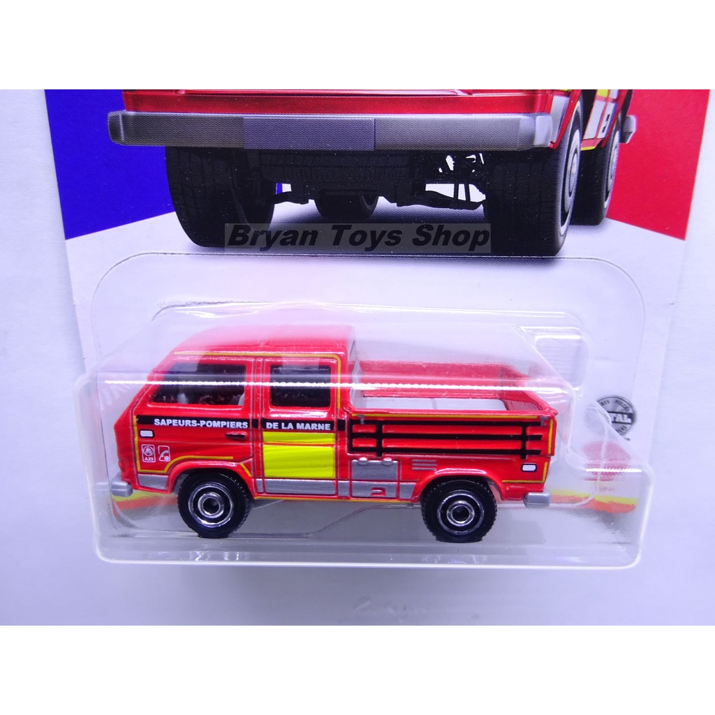 Matchbox France 90 Volkswagen Transporter Crew Cab Merah