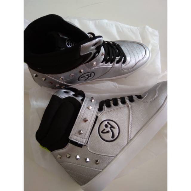 Sepatu Zumba Wear Silver Ready Stock