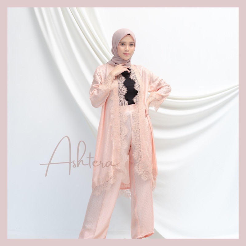 Tina Outer Lace Kebaya (Hanya Atasan)