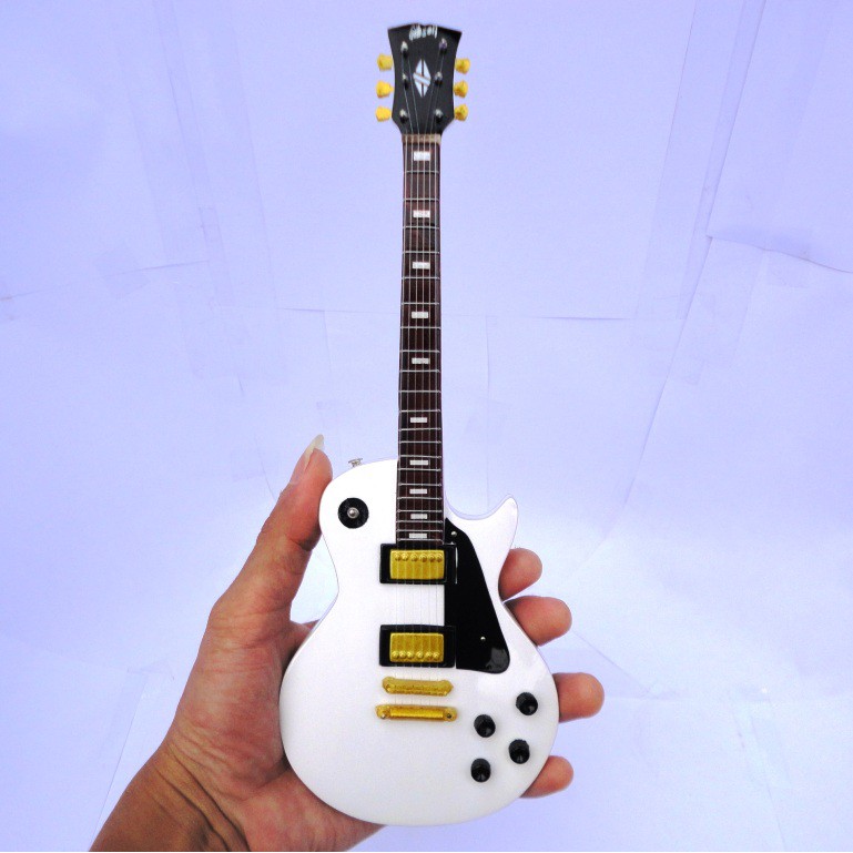 Miniatur Gitar Gibson Les Paul Studio Alpine White Gold Hardware