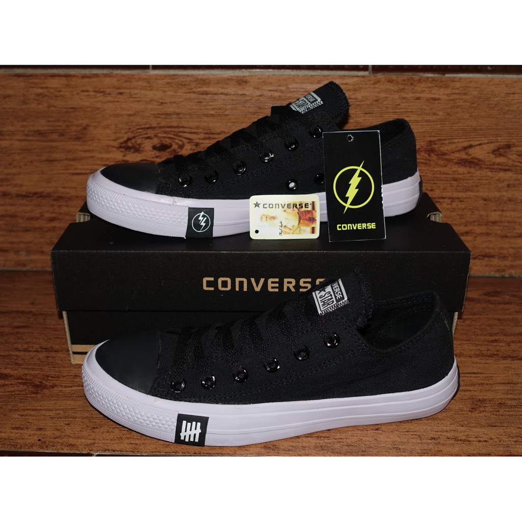  SEPATU  CONVERSE ALL  STAR  CHUCK TAYLOR CT II warna HITAM 