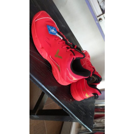 Sepatu badminton Victor A660 D / merah