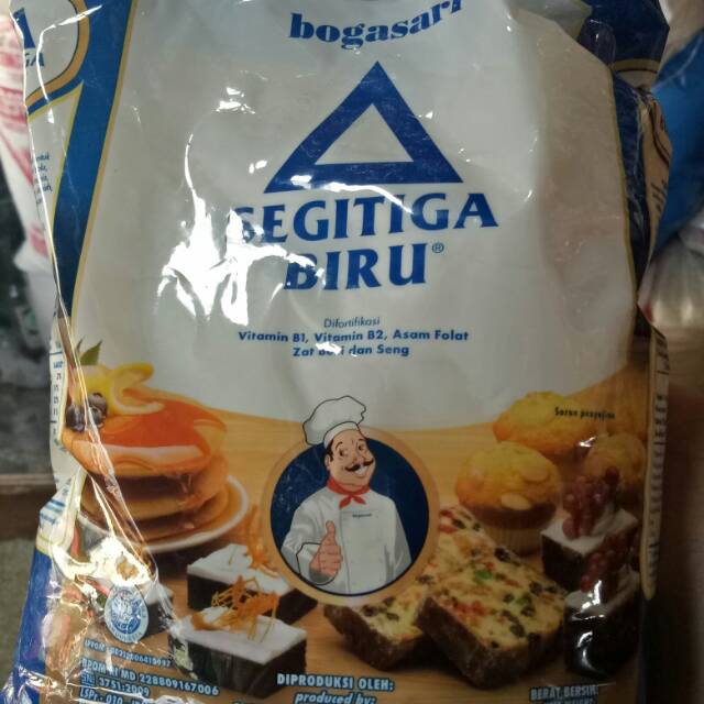 

Tepung Segitiga biru 1kg