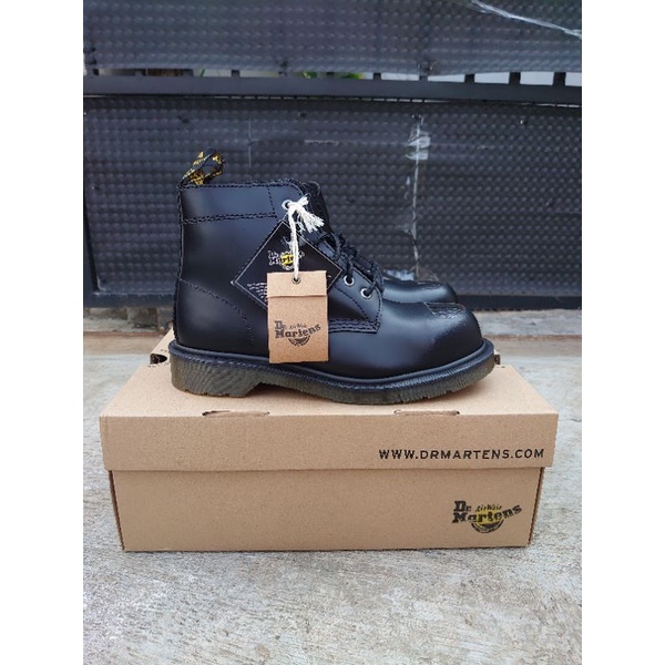 dr. martens 101 EST