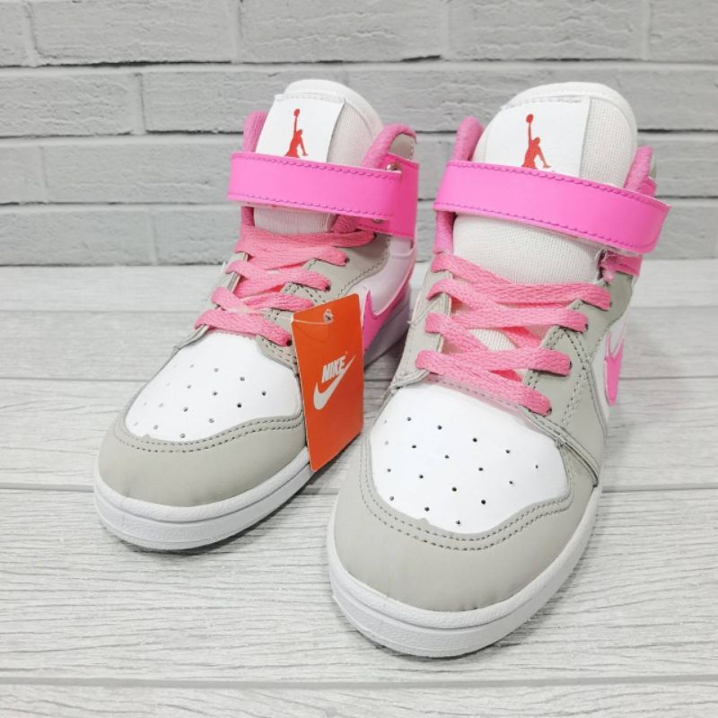Sepatu anak kidsNike jordan 1 high pink abu Women. (Perempuan)