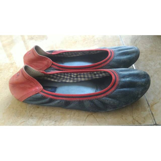 Sepatu Tommy Hilfiger Branded  Preloved Second Bekas Authentic Original Flat Shoes Murah