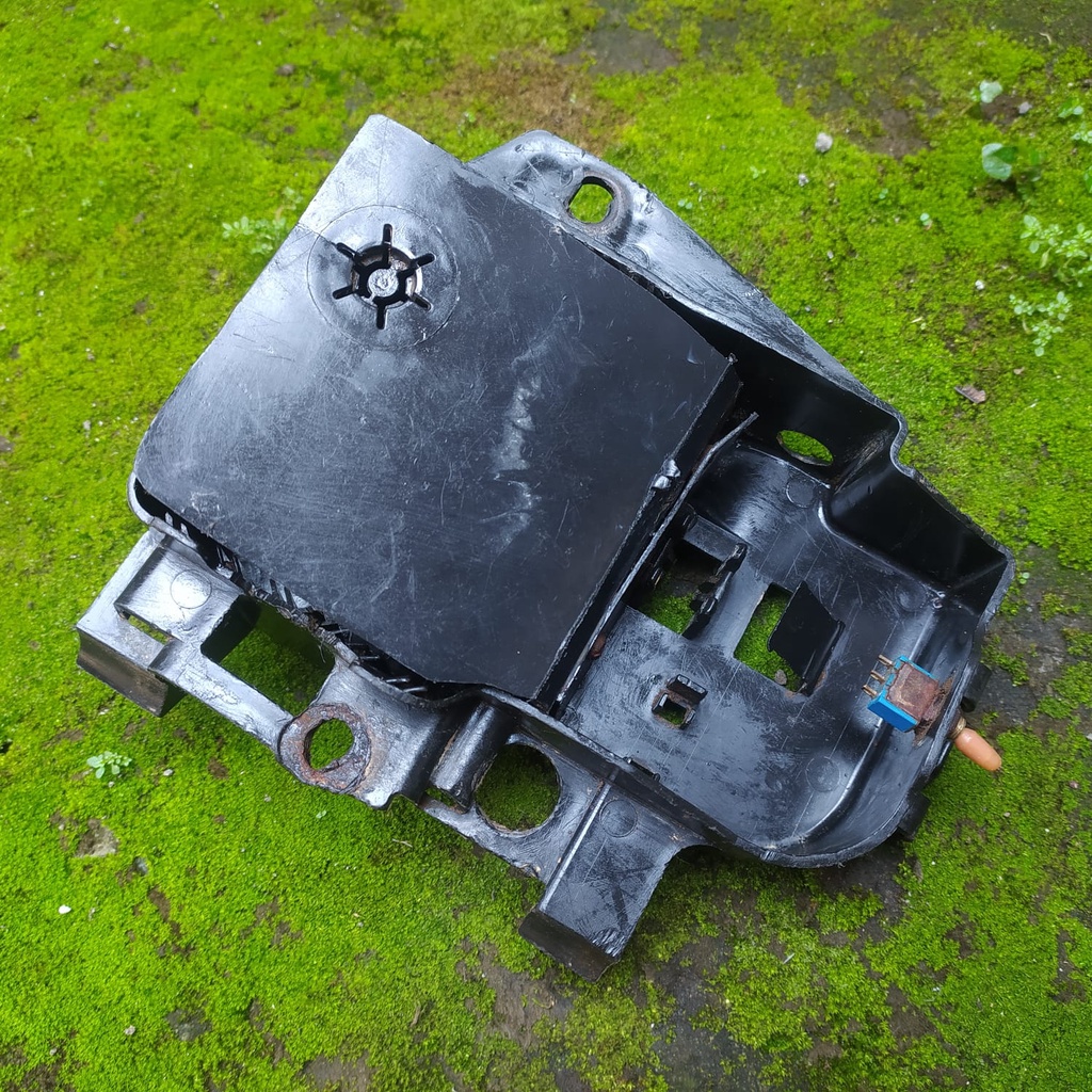 Box Bok Wadah Aki Accu Rumah Aki Honda Win 100 Win100 Original Copotan Motor