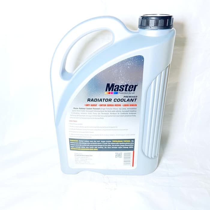 AIR RADIATOR COOLANT MERK MASTER WARNA MERAH GALON ISI 4 LITER