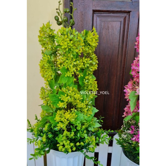 Pot Piala dan Bunga Asoka artificial