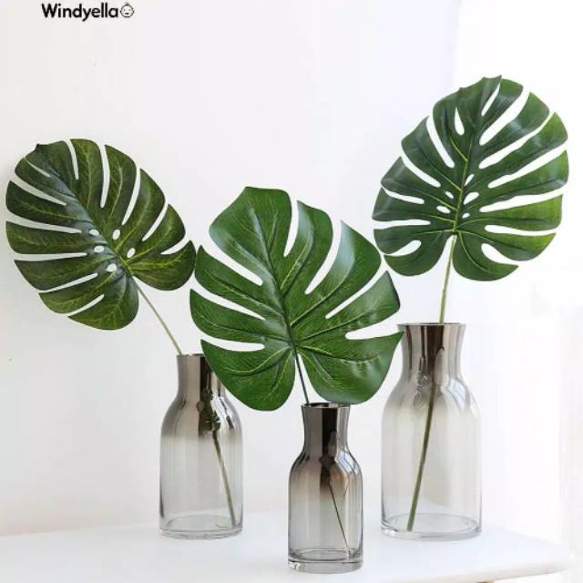 Daun monstera artificial palsu menyerupai asli daun Daun monstera artificial palsu menyerupai asli daun