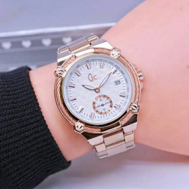 Jam Tangan GC GUESS COLLECTION Wanita