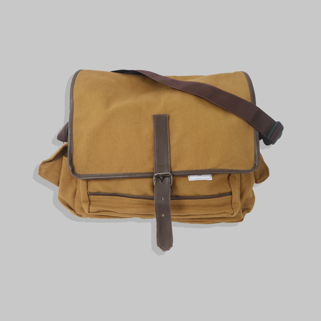 Tas Pria Slingbag Latte Monokrom