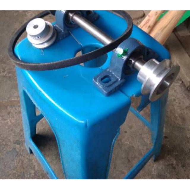as gergaji serkel meja 3/4 komplit plus 2  pully plus vanbelt