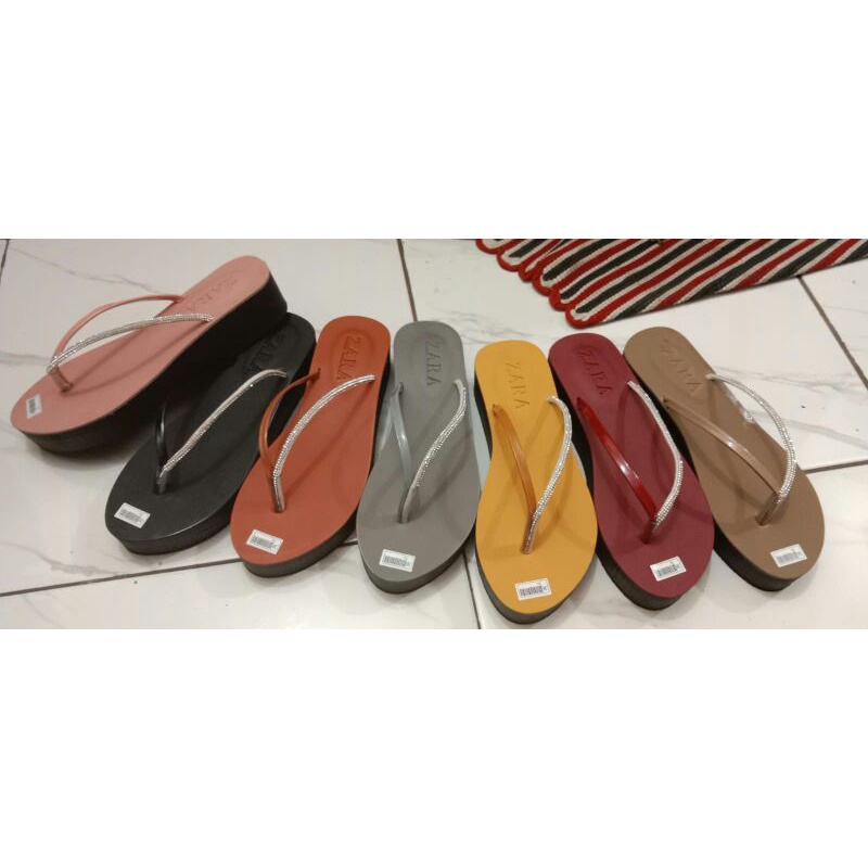 sandal jepit zara tali manik